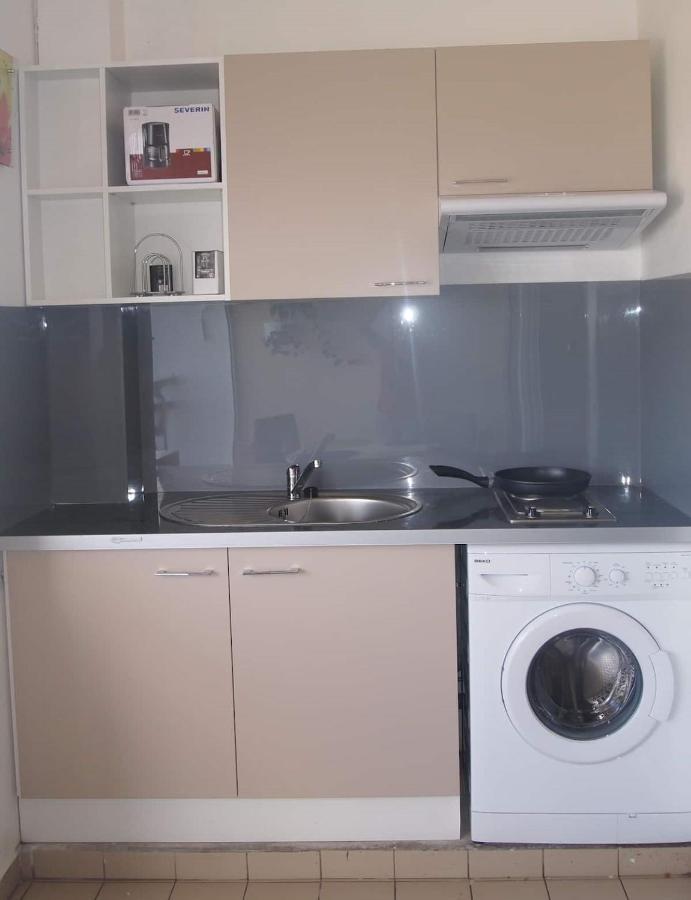 Apartament Studio A La Semaine, Au Mois Ou Plus Le Moule Zewnętrze zdjęcie